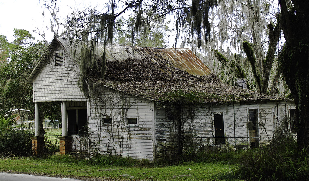 Dougherty House Abandoned house near the railroad tracks i… Flickr