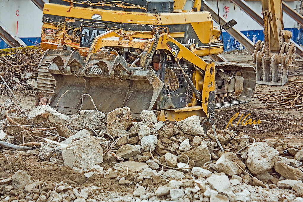 Cat skid steer 236 Demolition construction, concrete Cate… Flickr