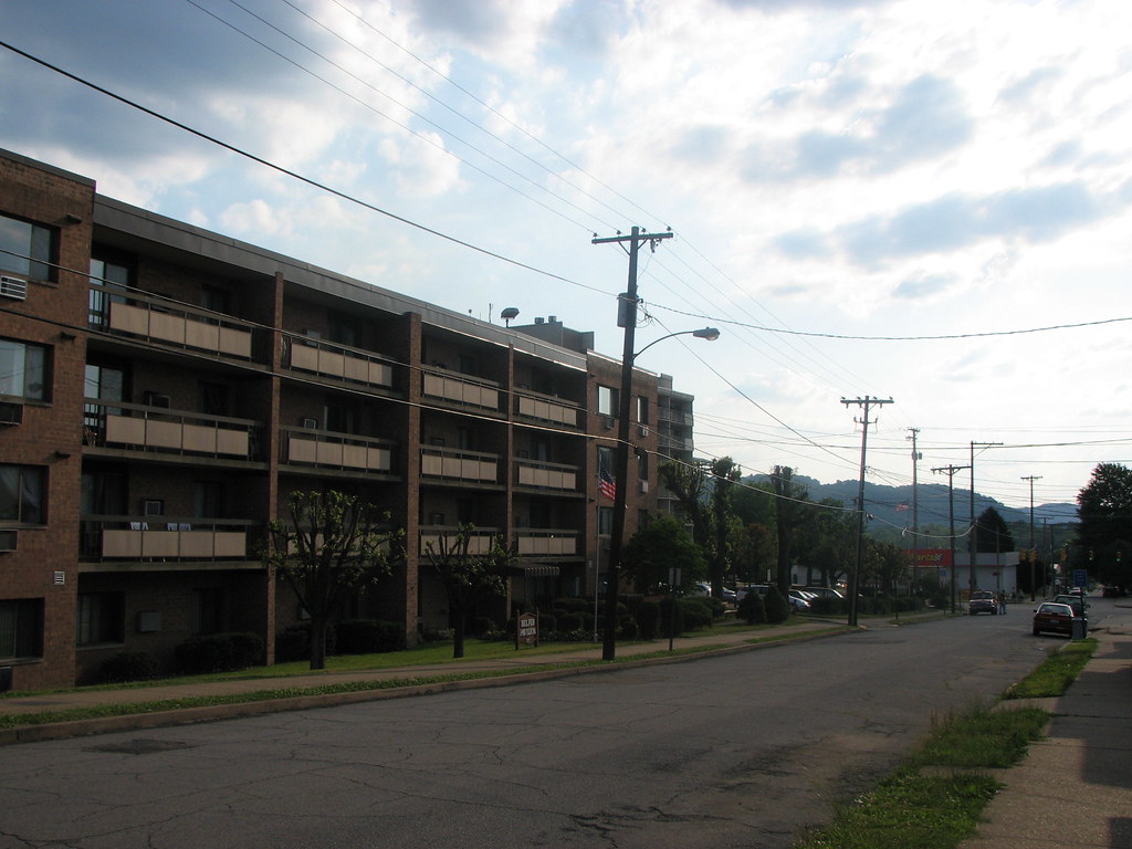 Pavilion Apartments 10th Street Pavilion and Golden Towers… Flickr