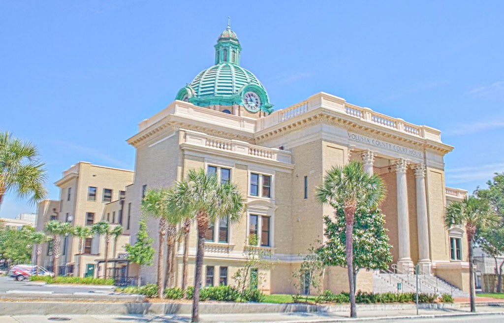 Deland Courthouse in HDR I don't know why these are so lig… Flickr