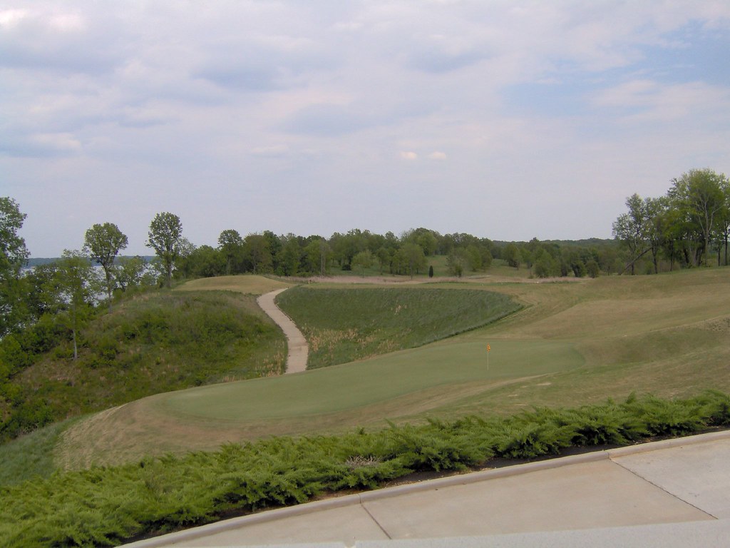 The Shoals Fighting Joe 18th green (3) IM000915.JPG