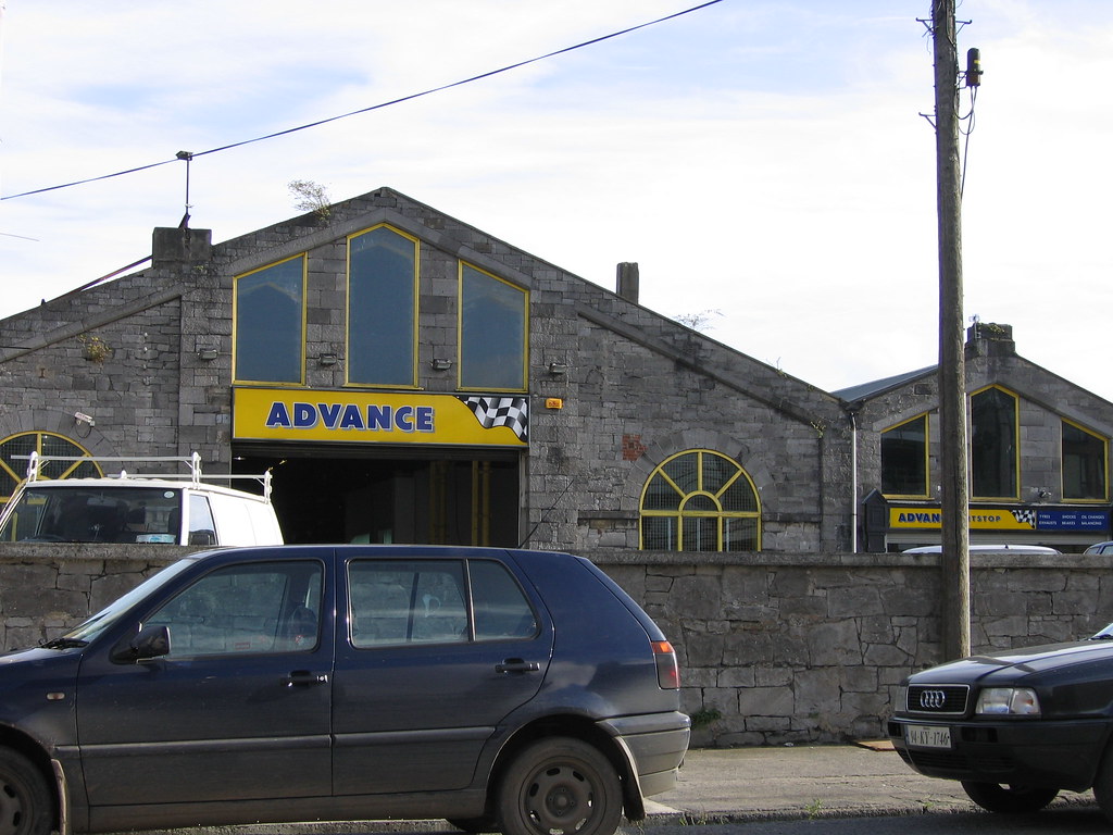 Limerick auto repair... Rich McGervey Flickr
