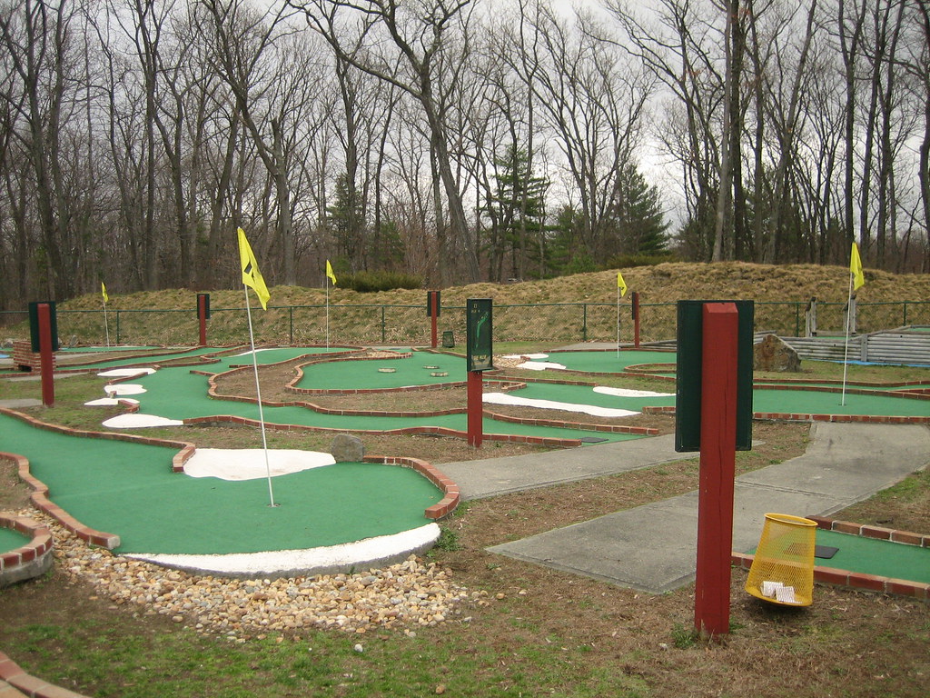 Lancaster Golf Center Big4 Enjoying a round of miniature … Flickr