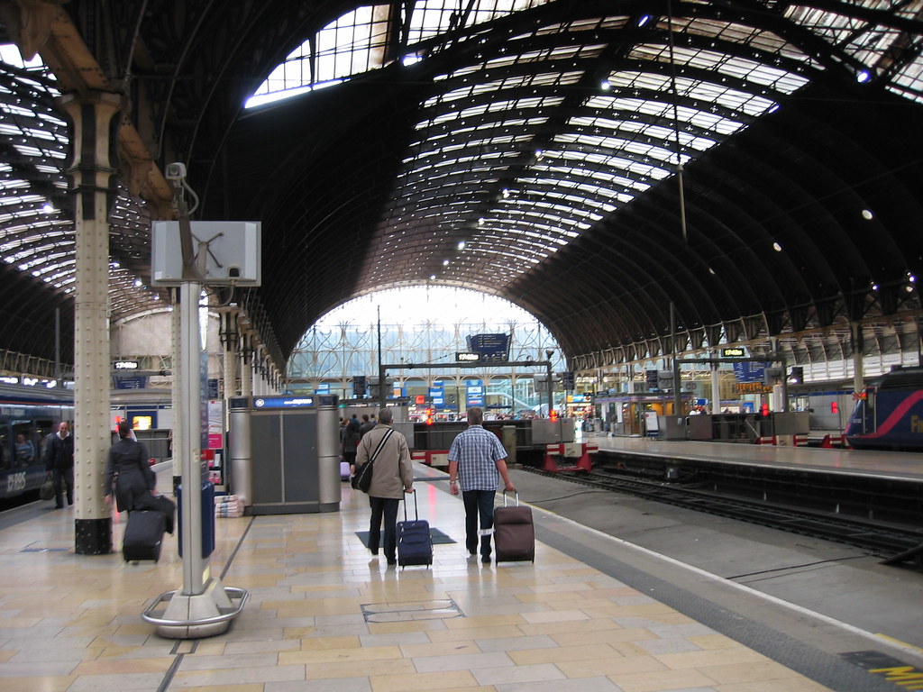 Paddington Station Getting off the Heathrow Express at Pad… Flickr