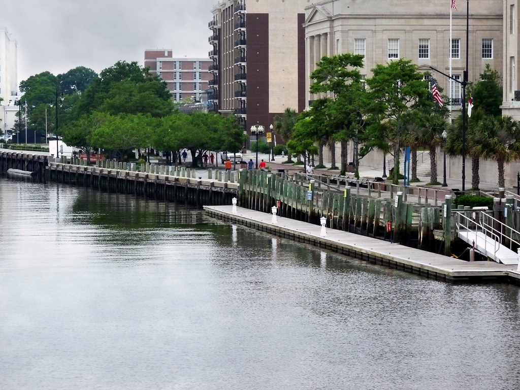 Wilmington Riverfront Park Riverfront Park from the deck o… Flickr