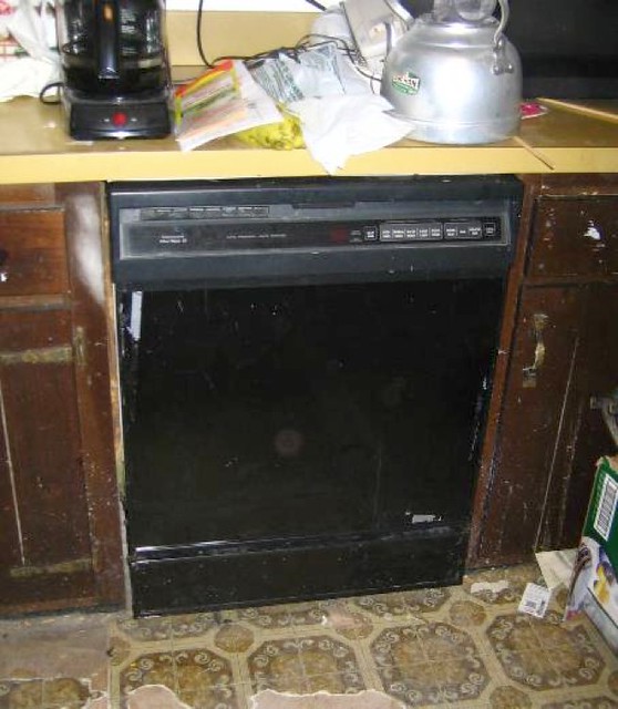 Dishwasher & Coffee Pot radnamas Flickr