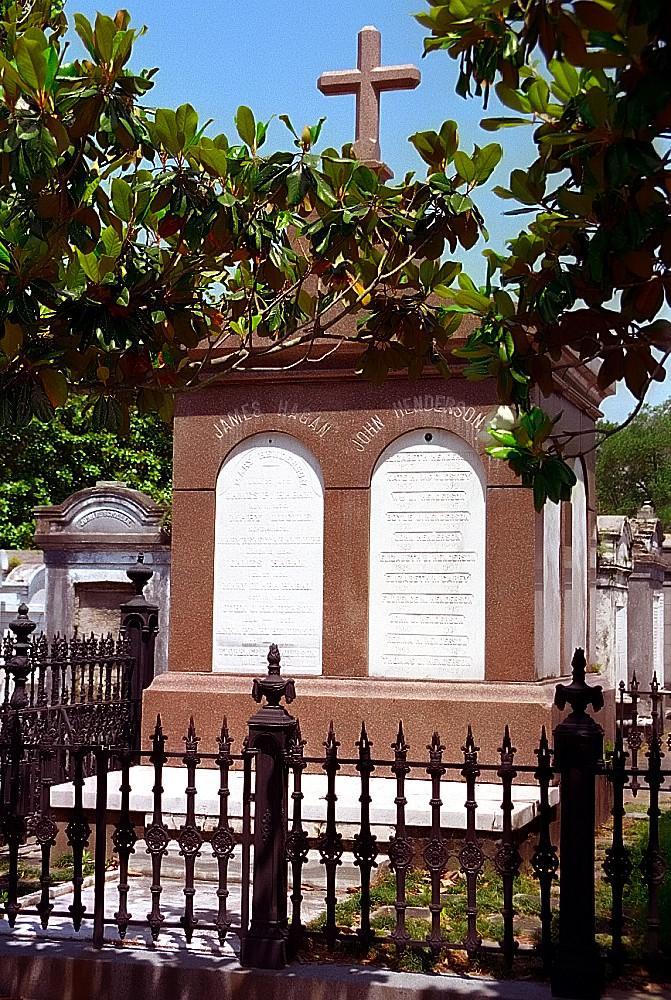 New Orleans Garden District "Lafayette Cemetary" Flickr