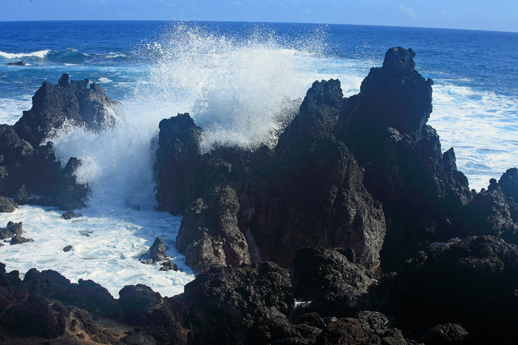 Watching the heavy surf pound Laupahoehoe Point Frank Kovalchek Flickr