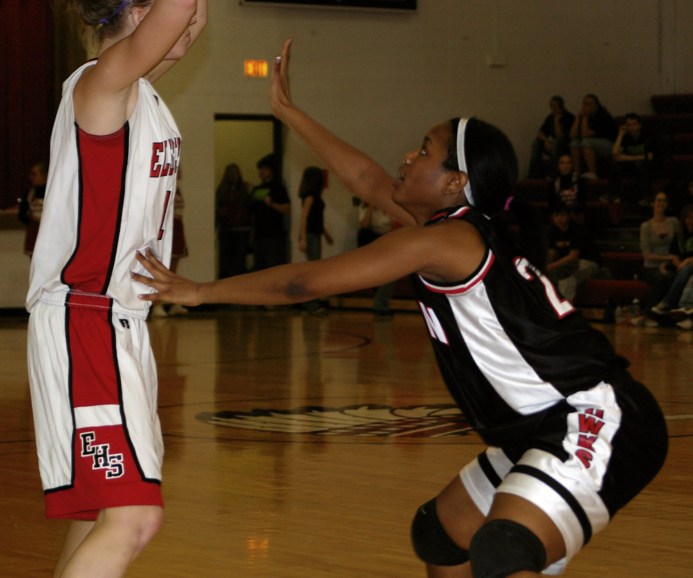 Elsberry vs Clopton Lady Hawk Samantha Yates gets her defe… Flickr