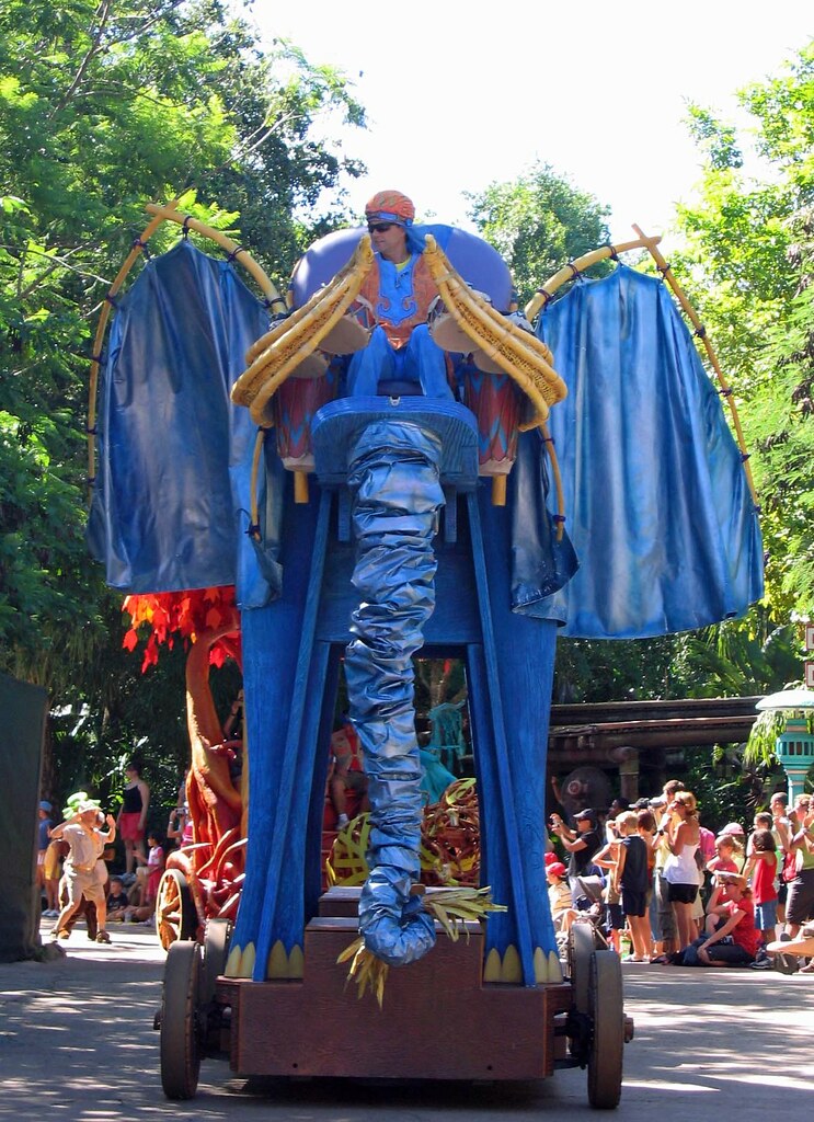 Animal Kingdom Parade Helen Beresford Flickr