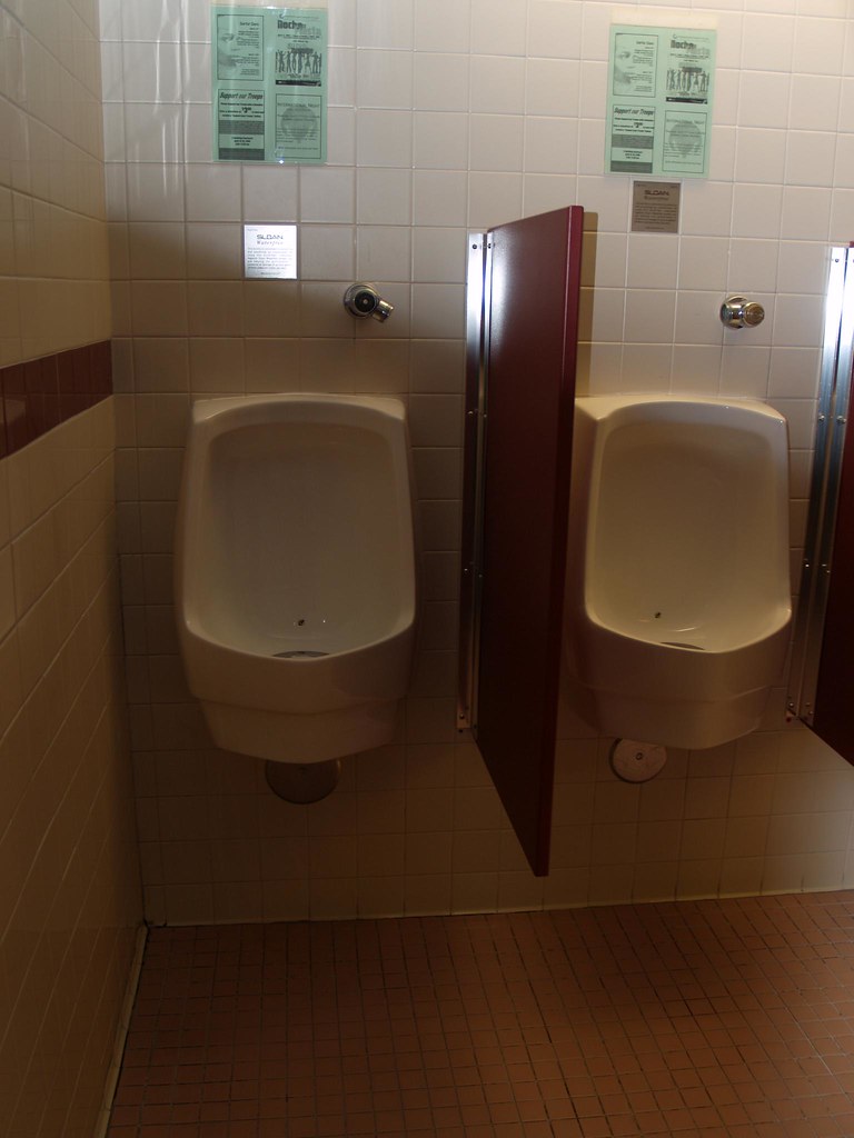 ChandlerGilbert CC These waterless urinals use a drain tr… Flickr