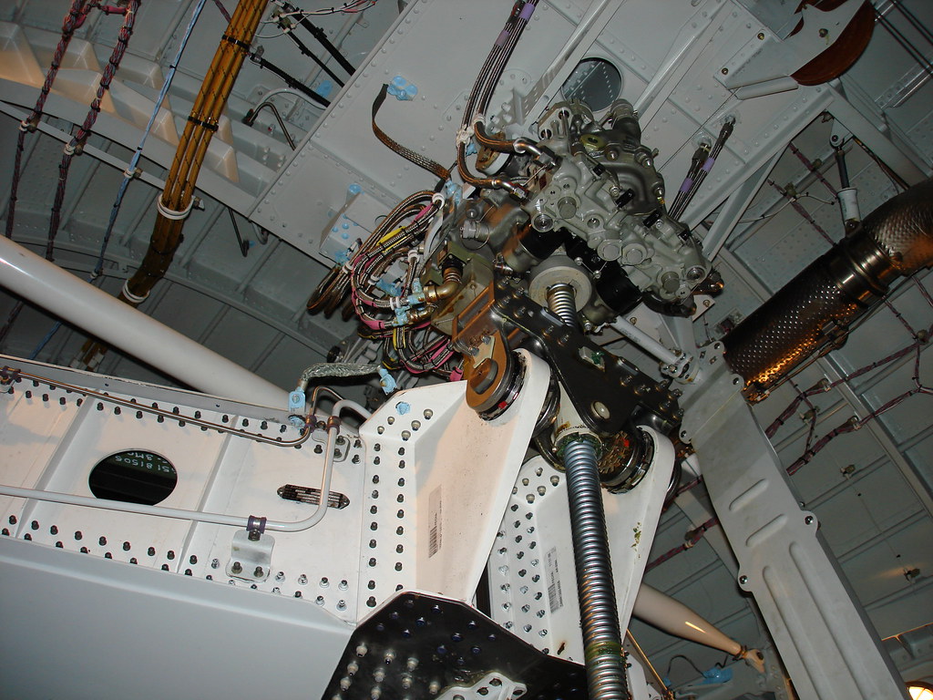 Horizontal Stabilizer and THS Jackscrew A320 helmutfaforke Flickr