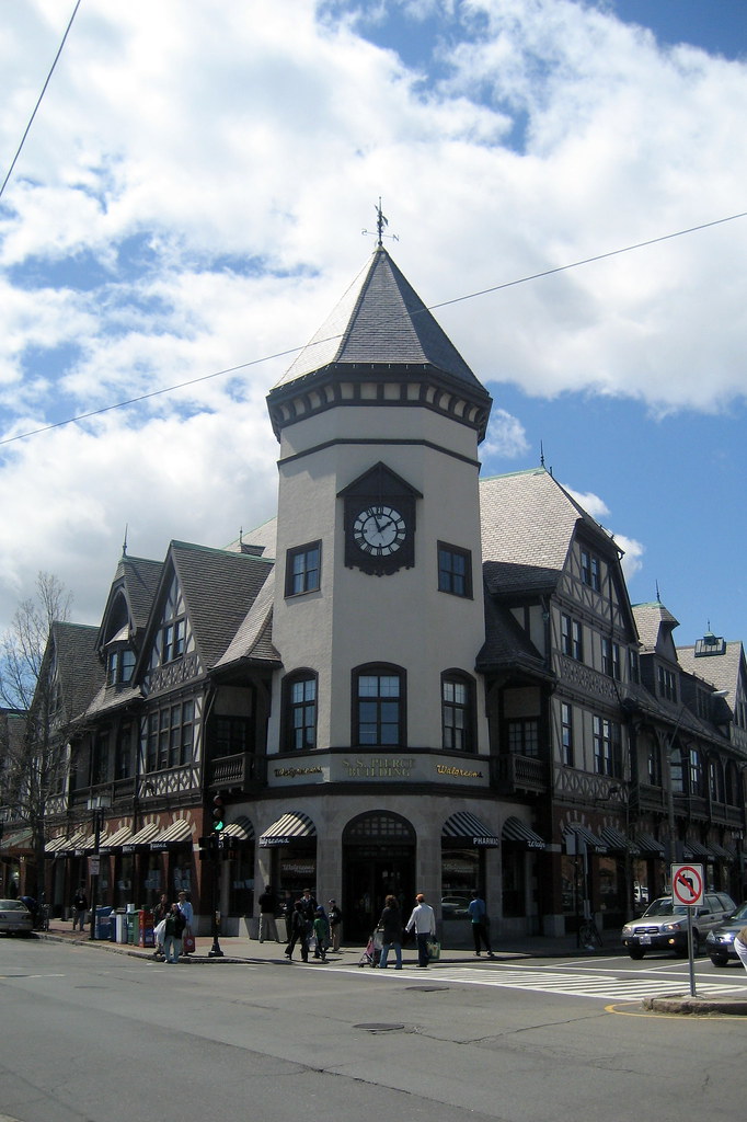 Brookline Coolidge Corner a photo on Flickriver