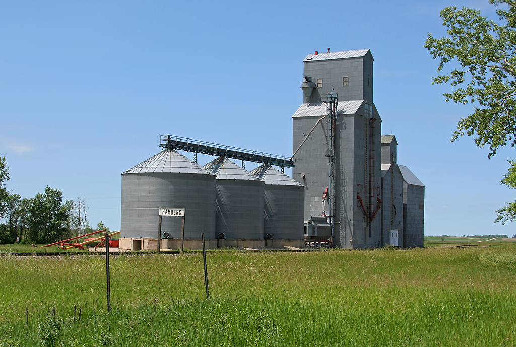 Hamberg, ND Grain Elevator The Hamberg, North Dakota stati… Flickr