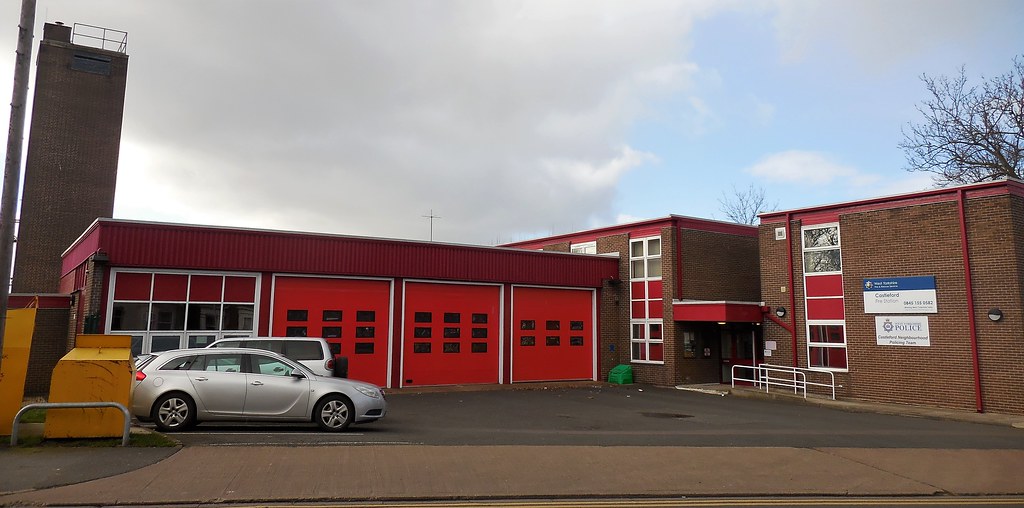 West Yorkshire Fire & Rescue Service (Castleford) Castlefo… Flickr