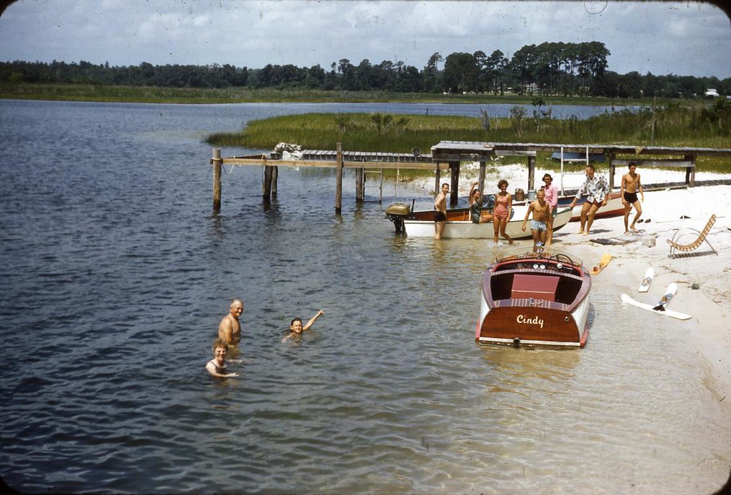 Lake Geneva, Keystone Heights Florida A picture of Lake Ge… Flickr