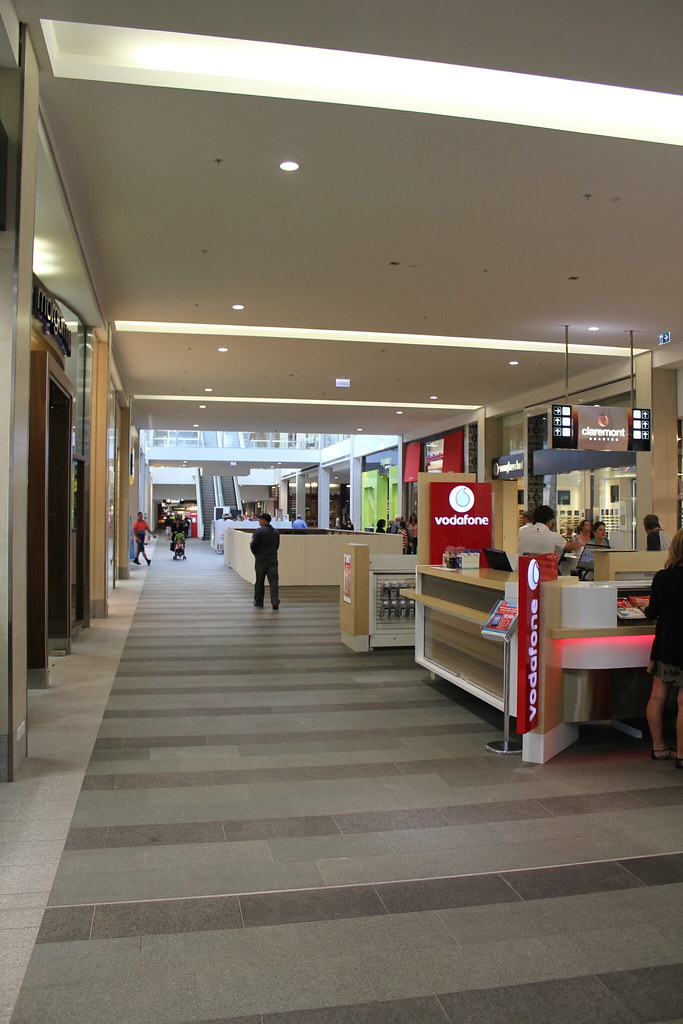 IMG_0608 Interior of Claremont Quarter Shopping Centre, Pe… Flickr