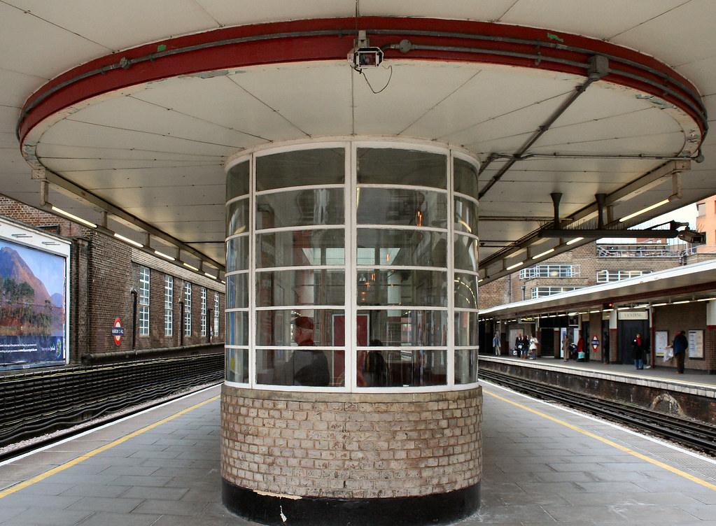 HarrowontheHill Underground station Streamlined canopy,… Flickr