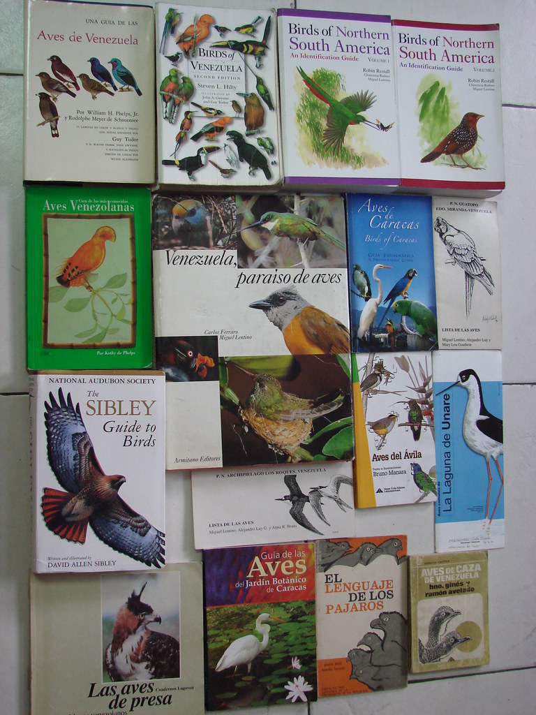 Libros sobre aves de Venezuela [Books about Venezuelan birds] a photo