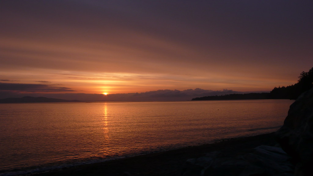 rise in the bay Sunrise Cordova Bay Beach March 2, 2008 an… Flickr