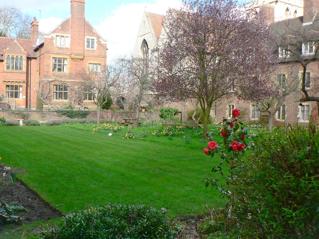 UK 2007 Cambridge Westcott House (22) lapillus Flickr