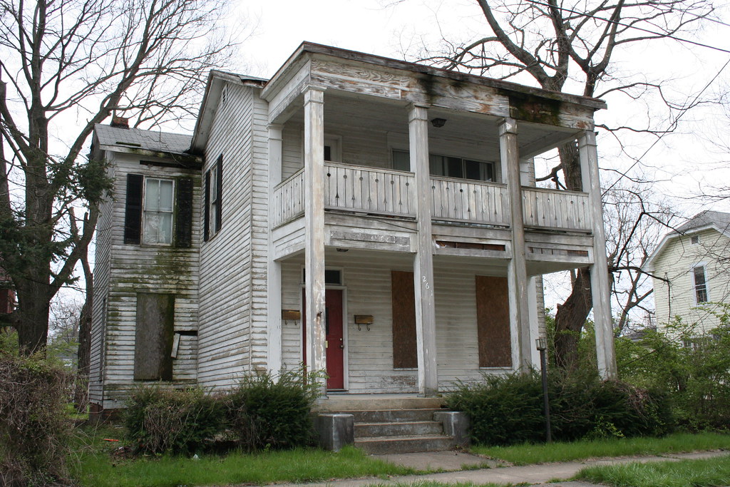 Run Down House A run down abandoned house in Middletown, O… Flickr