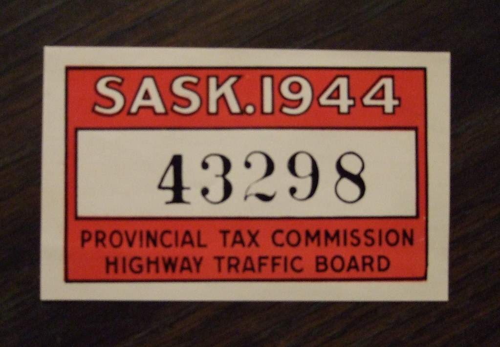 SASKATCHEWAN 1944 WINDSHIELD STICKER to revalidate 1943 pl… Flickr
