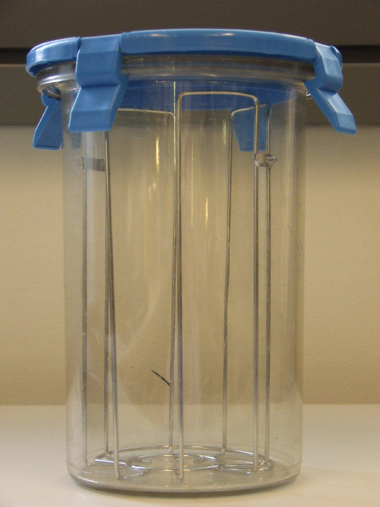 Anaerobic jar Anaerobic jar, used in growing anaerobic bac… Laura A