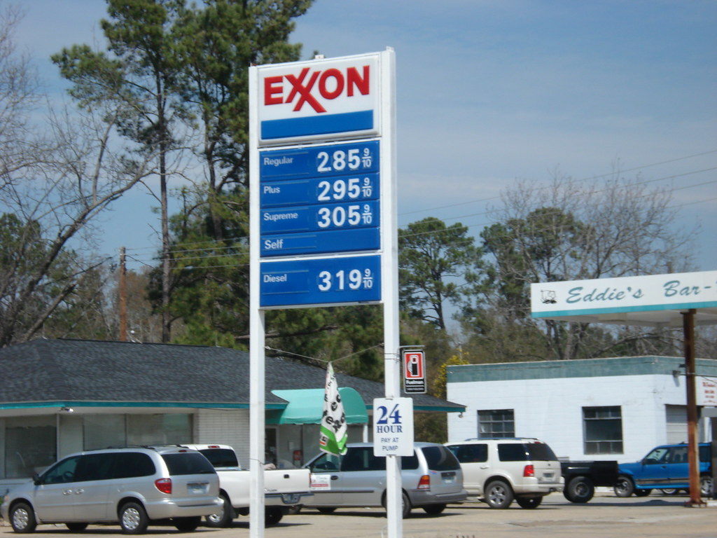gas price, turbeville south carolina 3/22/08 happy hour2005 Flickr