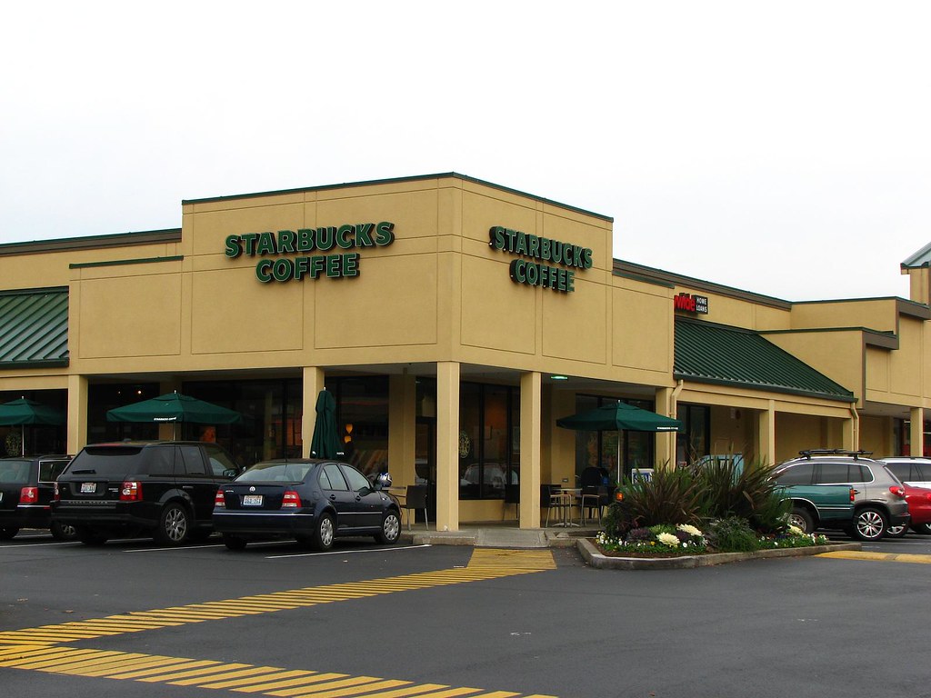 Starbucks Evergreen Village Postphysical latte in prete… Flickr
