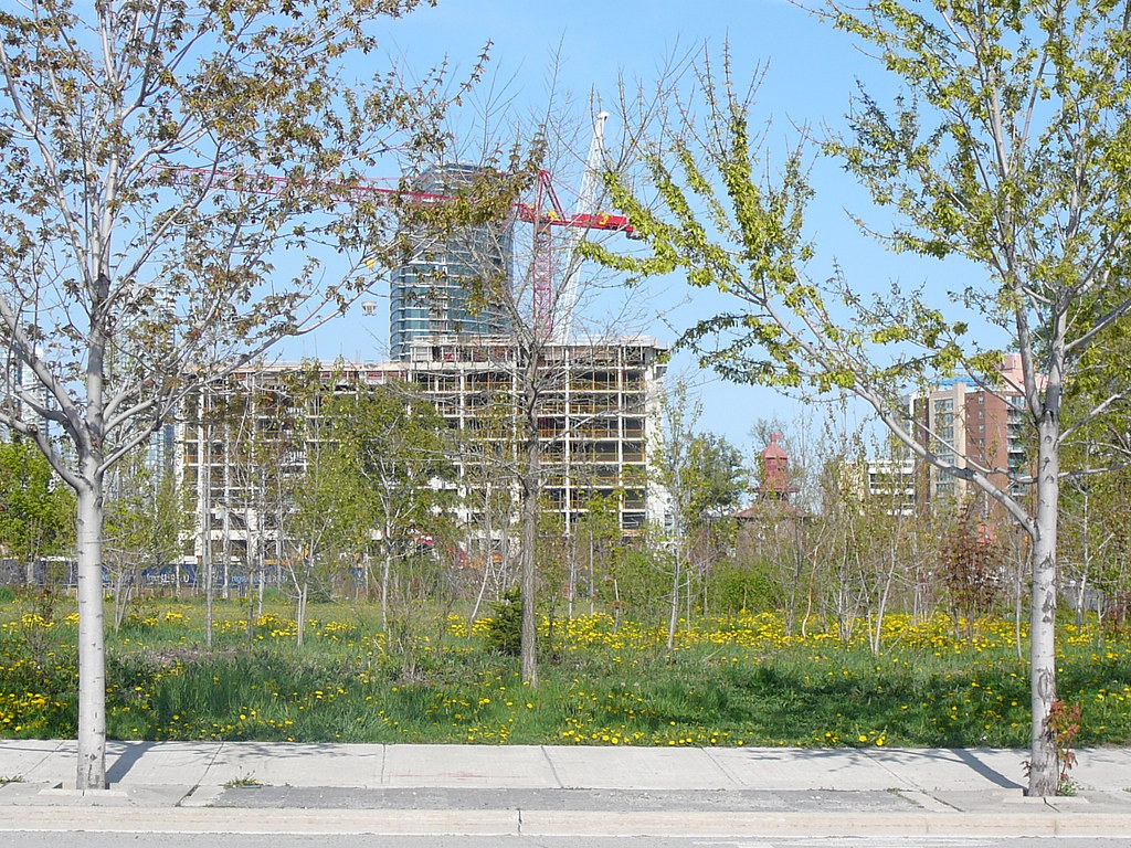 West Side Green Space New construction project seen throug… Flickr