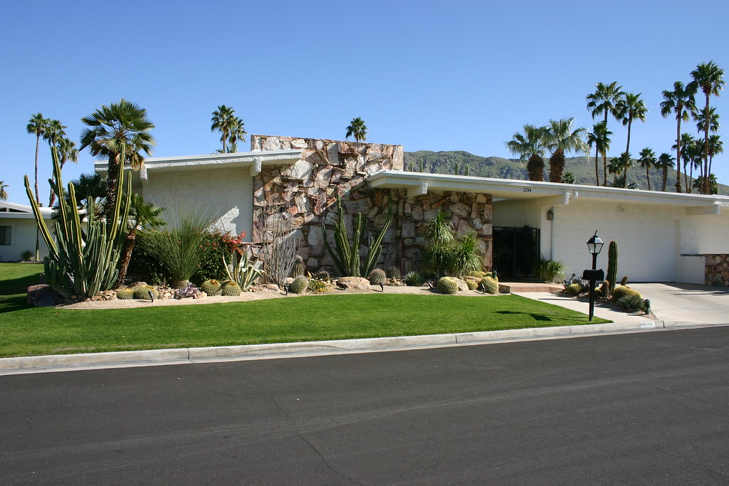 Canyon Estates, Palm Springs, 1970. steve_treinen Flickr