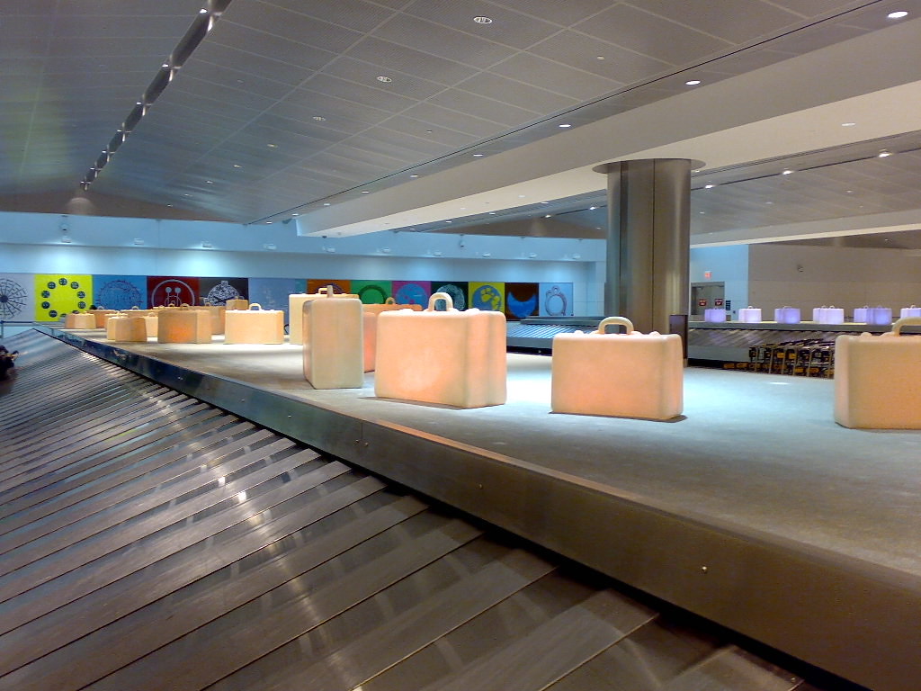 Houston luggage Claim Taken at 610 PM on May 14, 2007 … Flickr