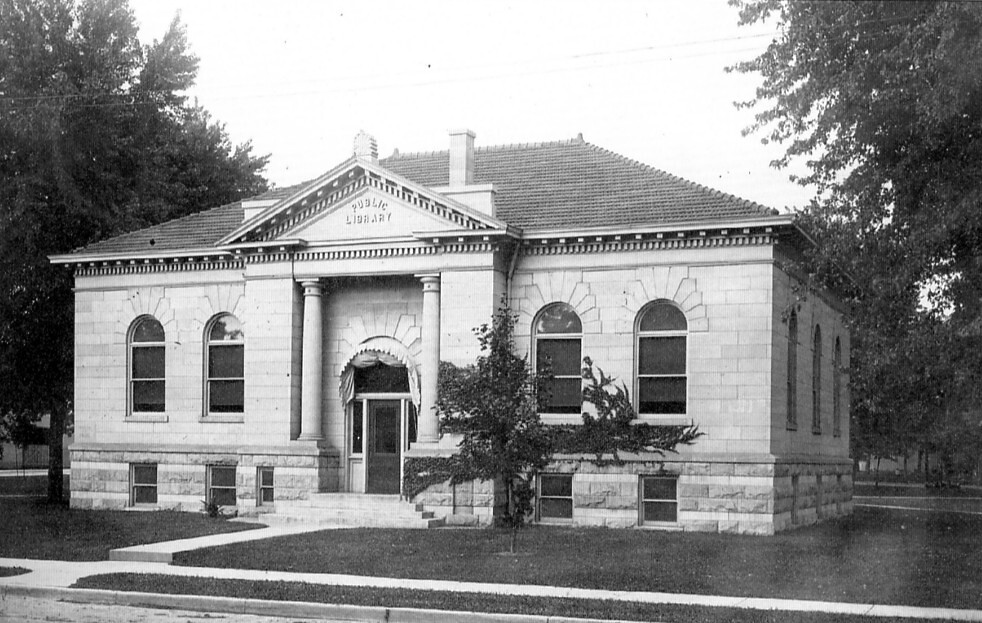 The Edwardsville Public Library a few years after completi… Flickr