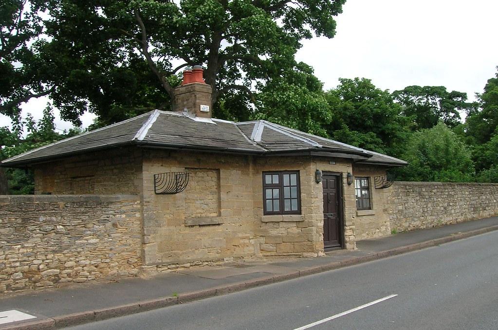 BU.NEW Newport Pagnell Toll house Former Road Toll House a… Flickr