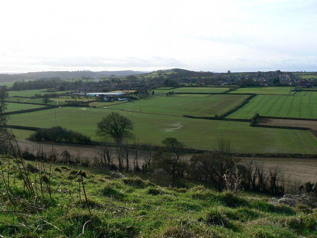 Milborne Port Ridge overlooking Milborne Port to the north… Flickr