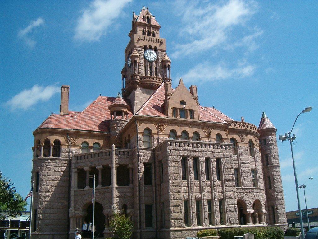 Wise County Courthouse Decatur Texas This wonderful Romane… Flickr