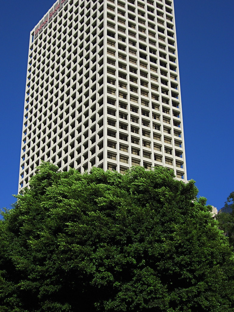 IMG_3966 Union Bank of California Plaza Los Angeles carlfbagge Flickr