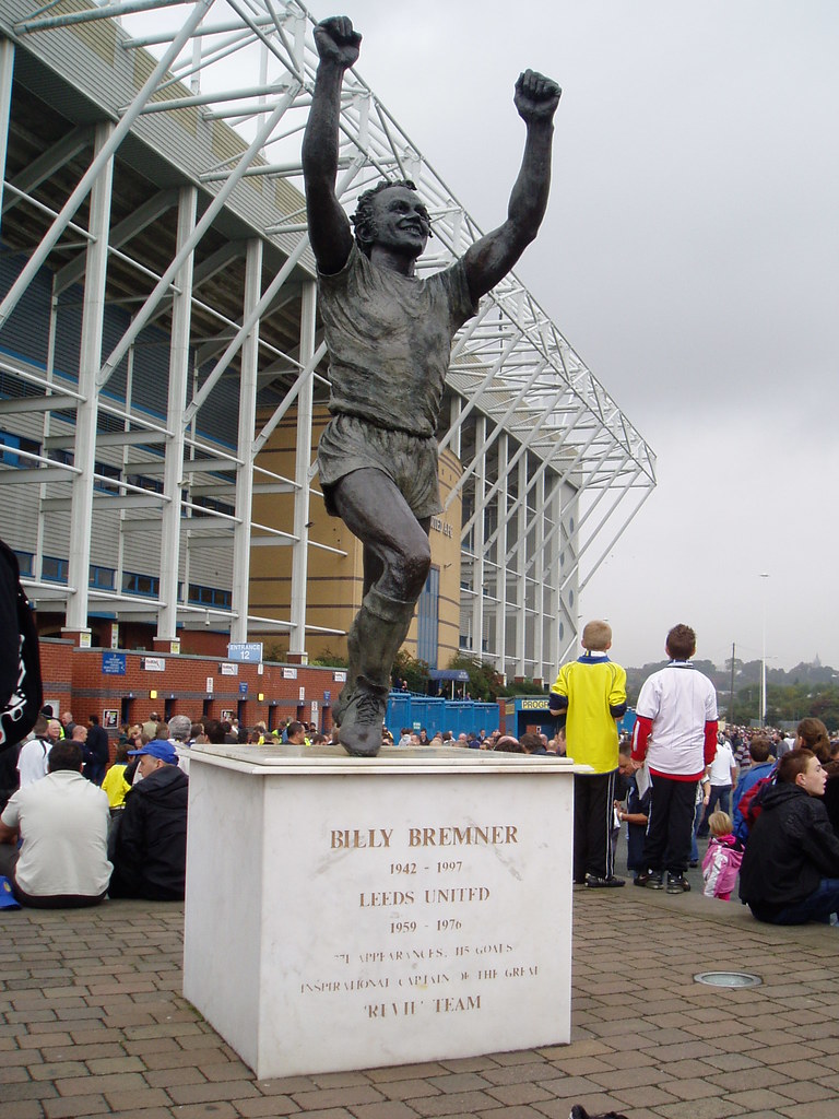 Leeds v Orient Billy Bremner statue outside Elland Road st… CJimB