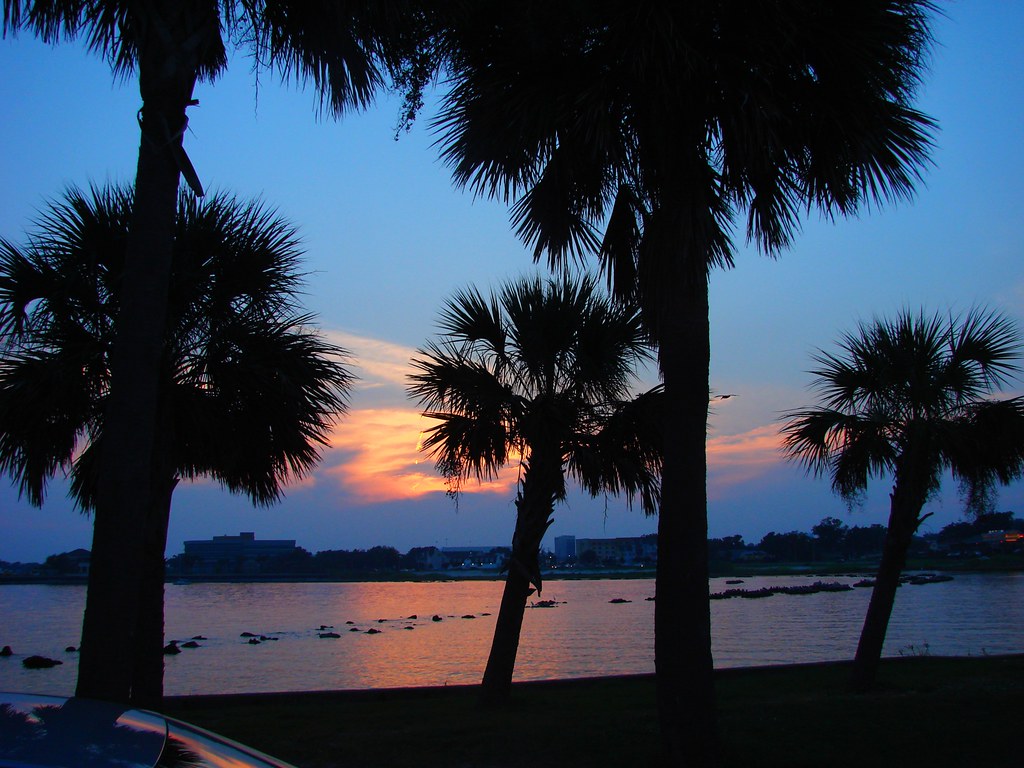 Hawkshaw Lagoon on Pensacola Bay Sunset over Hawkshaw Lago… Flickr