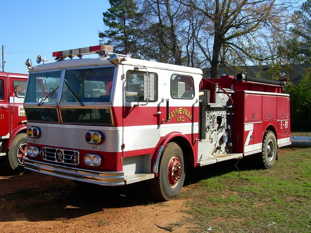 Hayneville Alabama Fire Dept. This 1976 Ward LaFrance pump… Flickr