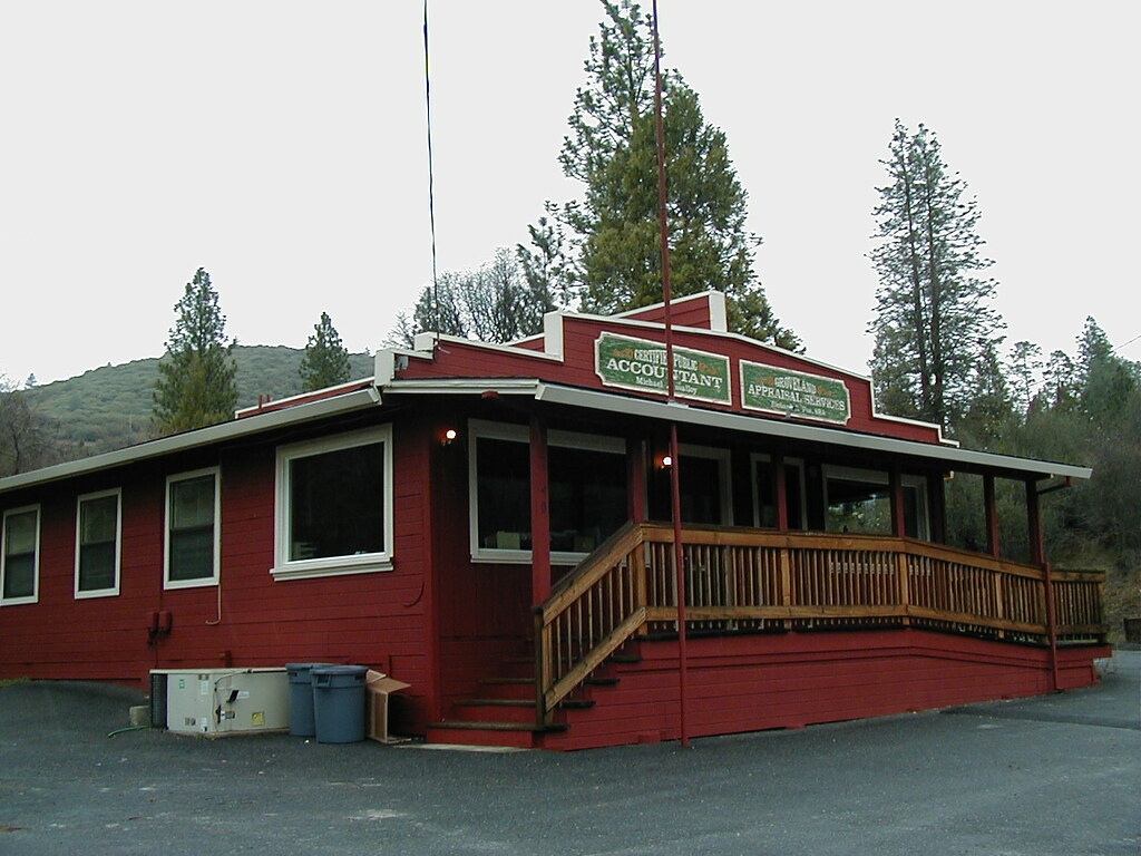 Big Oak Flat, CA The local accountant's office. Frank Duck Flickr