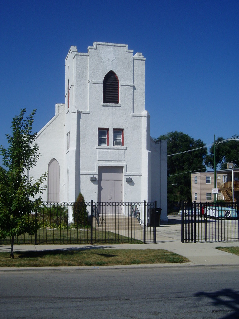 White Washed Church in Chicago's Bowmanville neighborhood,… Flickr
