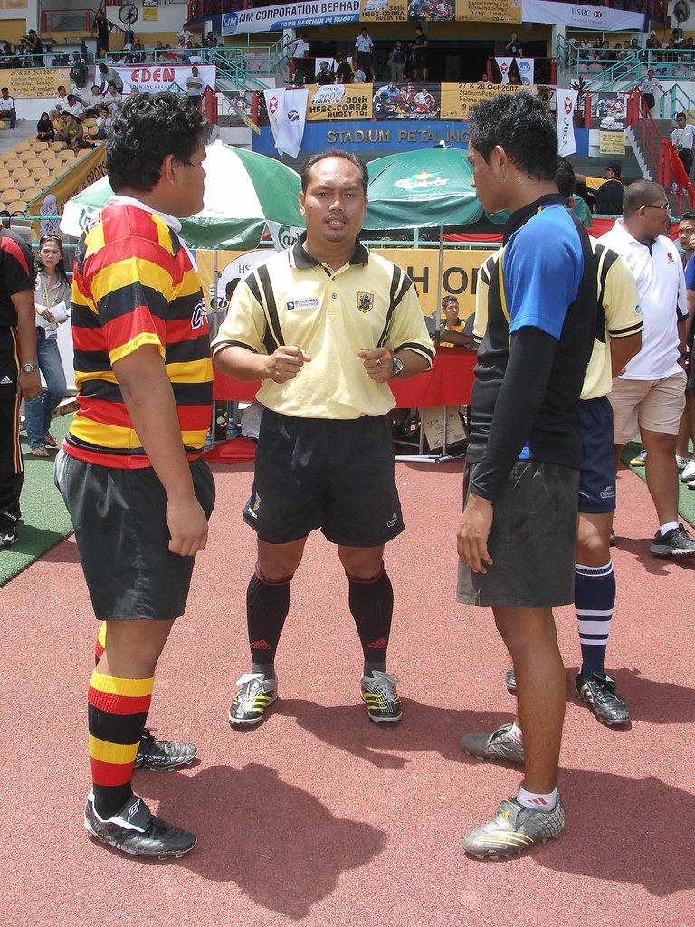 PA280614a The referee briefing his guidelines to the 2 tea… Flickr
