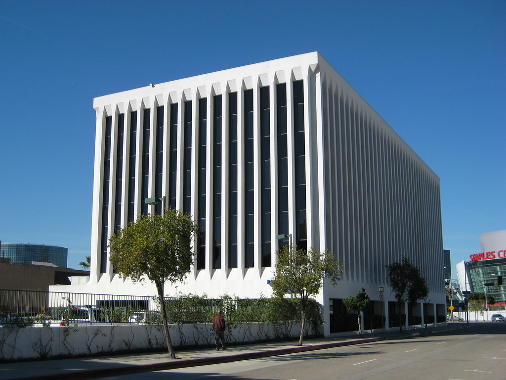 1212 S. Flower Street Northeast corner from 12th Street ww… Flickr
