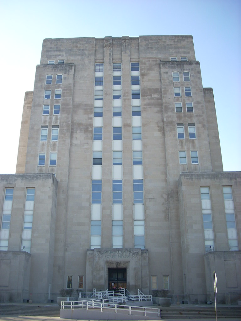 Courthouse Racine County Courthouse from 1931, designed by… Flickr