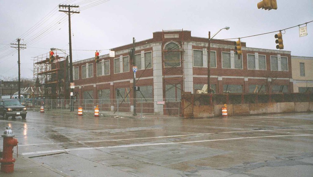 Walgreens, Cleveland The corner of Detroit and 117th is de… Flickr