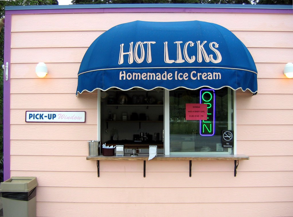 Hot Licks Homemade Ice Cream, North Pole, Alaska Located n… Flickr
