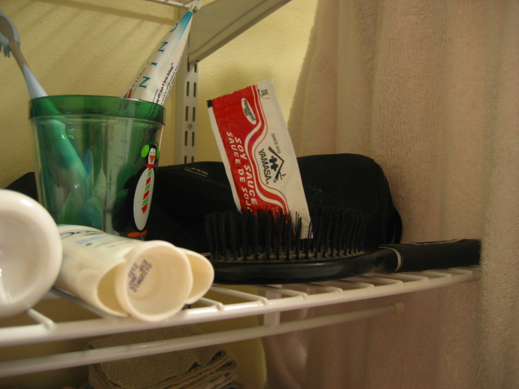 The descent of the soy sauce packet The soy sauce packet f… Flickr