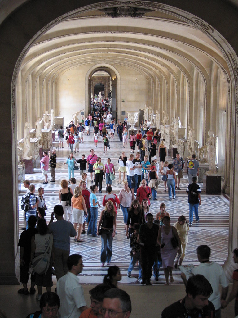 Italian Sculpture Gallery at the Louvre link hjl Flickr